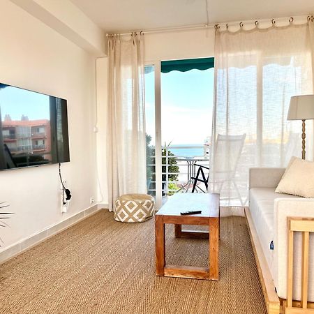 Light-Filled Apartment With Sea Views Торемолинос Екстериор снимка