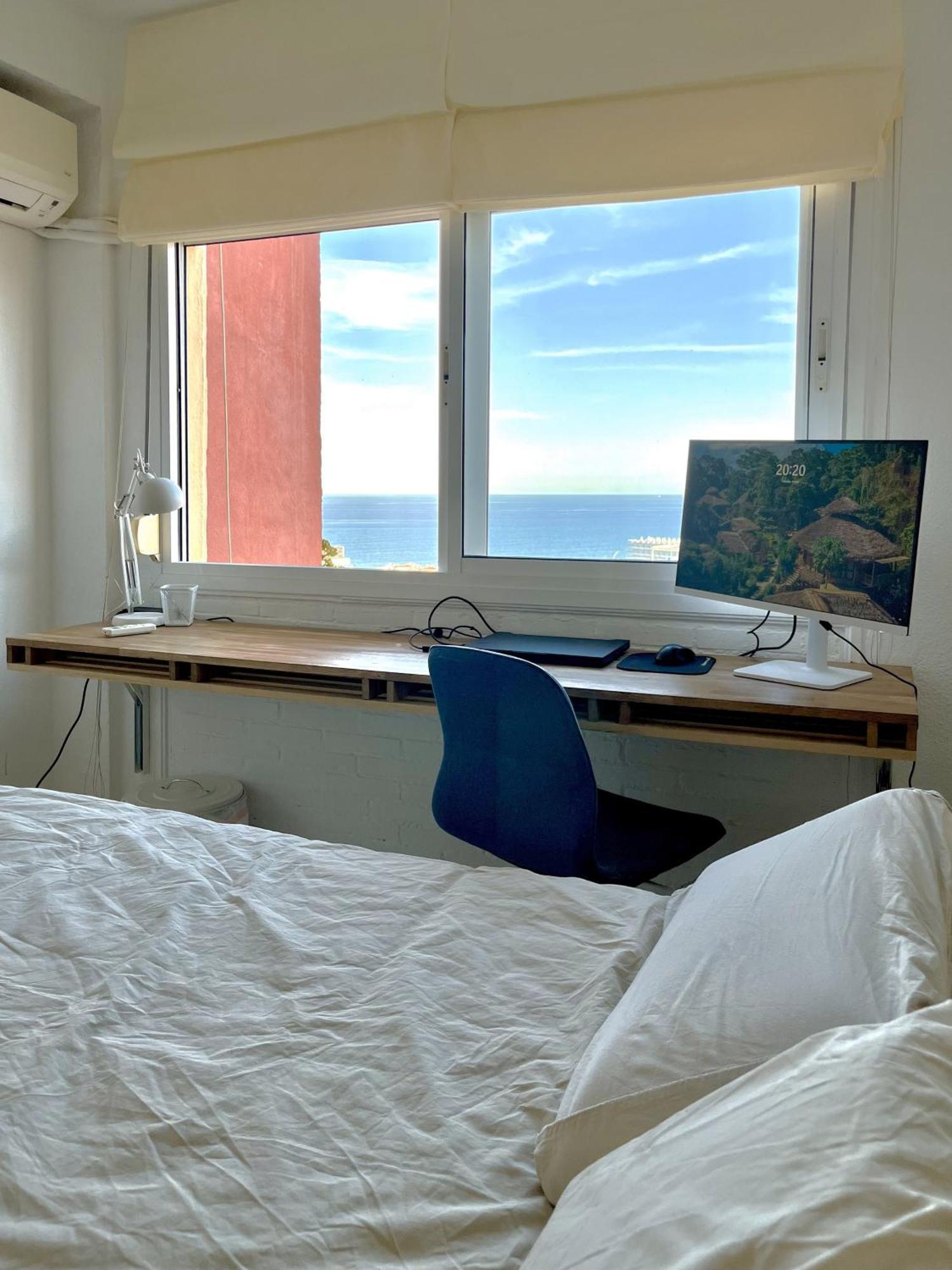 Light-Filled Apartment With Sea Views Торемолинос Екстериор снимка