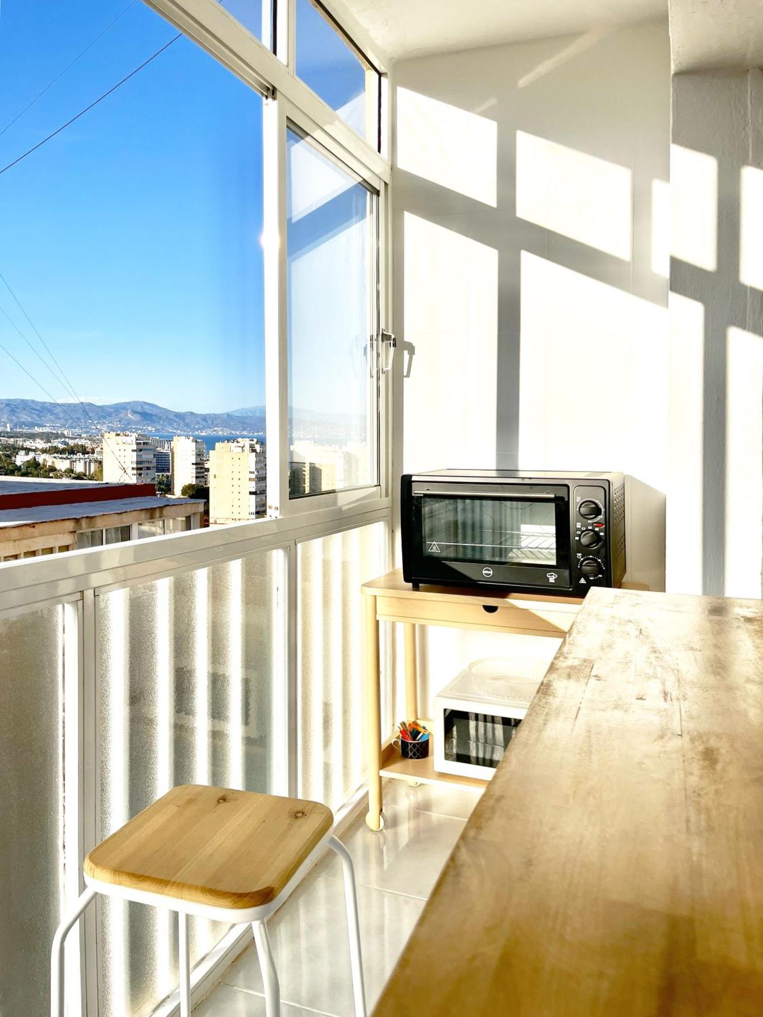 Light-Filled Apartment With Sea Views Торемолинос Екстериор снимка